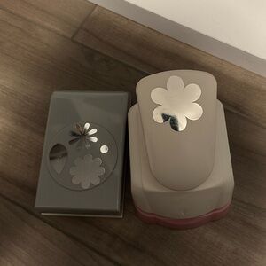 Flower Shape Punch Set - Cream and Gray